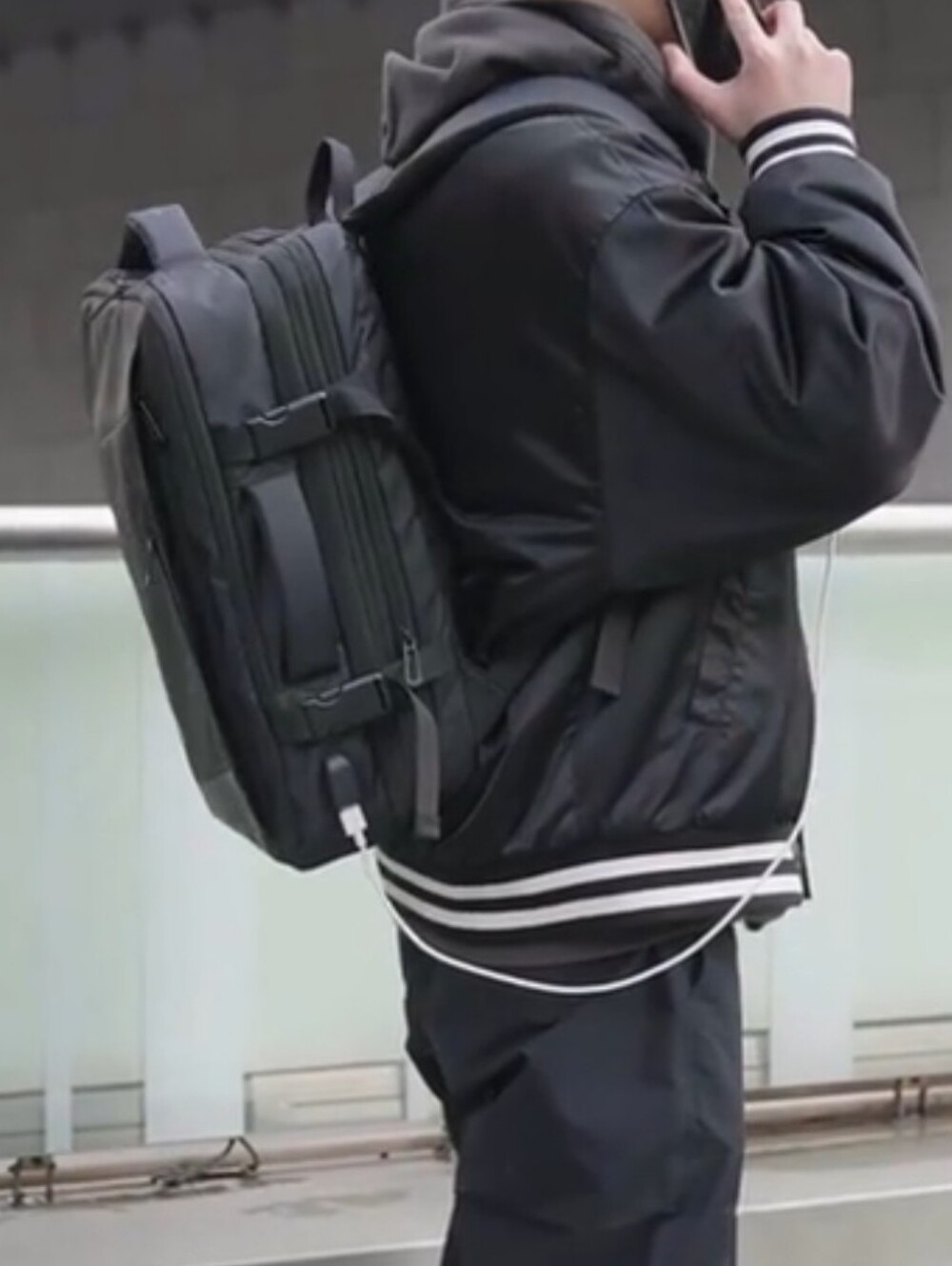 Mark Ryden Black Expandable Travel Laptop Backpack Water Resistant Techwear Bag